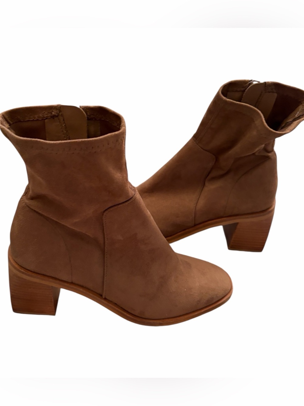 Dolce Vita Indiga suede ankle boots feature a squared toe/side zipper-Size 8